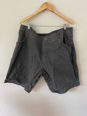 Kuhl RAMBLR Tough Lightweight Quick-dry Short 8 pockets Size 42 Charcoal Grey